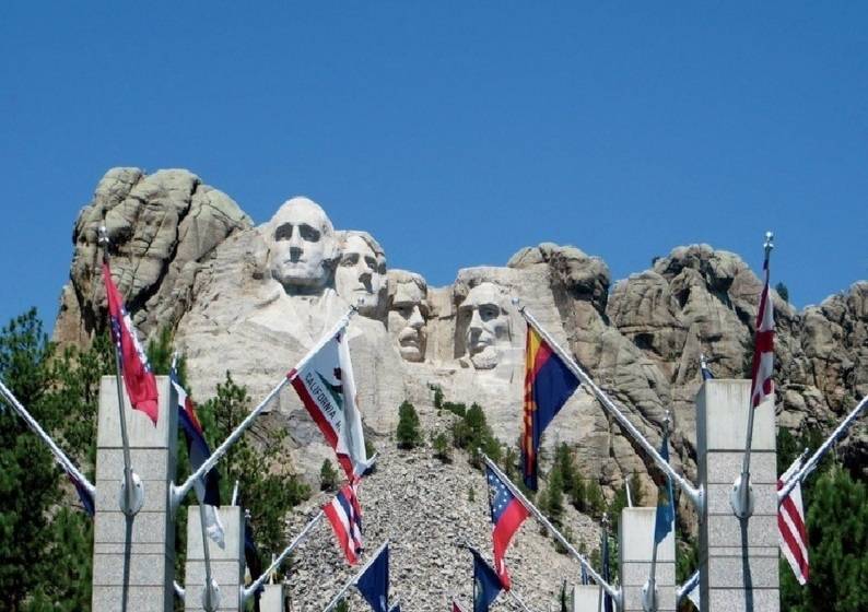 The Brookside Motel / Mt. Rushmore