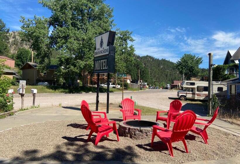 The Brookside Motel / Mt. Rushmore