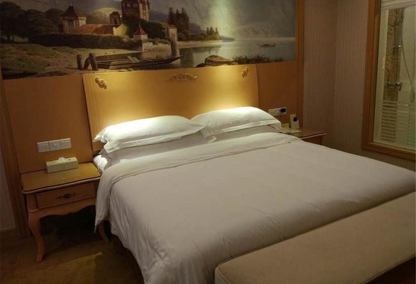 Vienna Hotel Shenzhen Xiashuijing Subway Station