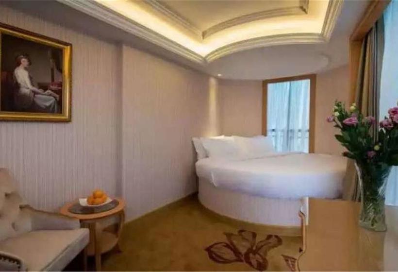 Vienna Hotel Shenzhen Xiashuijing Subway Station