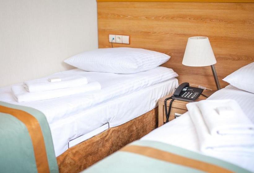 Wróblówka Hotel Restauracja