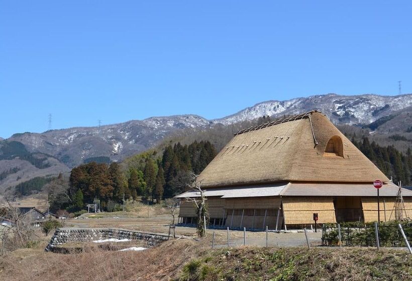 Yuwaku Guesthouse Hostel