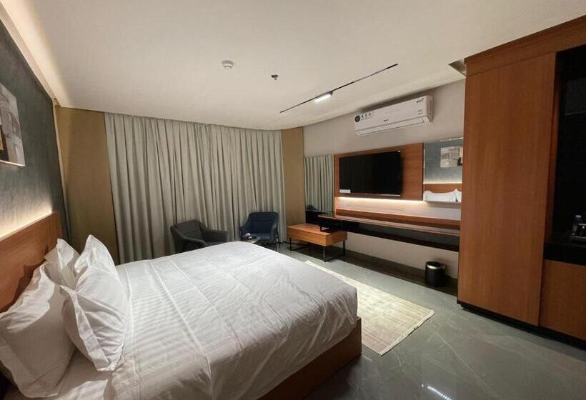 فندق كلاودز Clouds