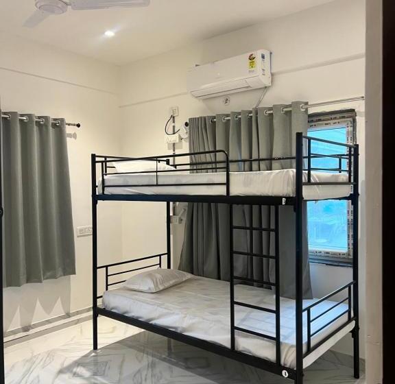 Hostel Bunk N Beyond