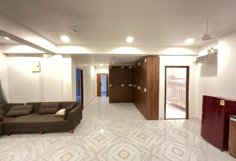 Hostel Bunk N Beyond