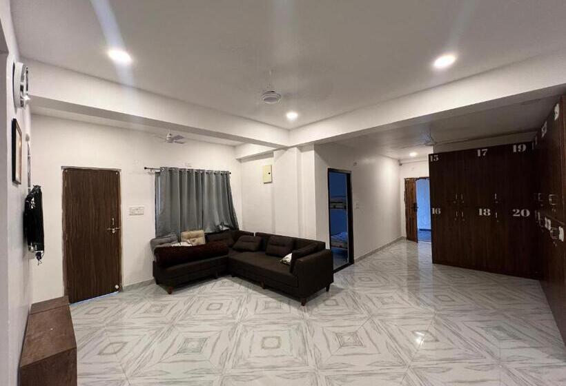 Hostel Bunk N Beyond