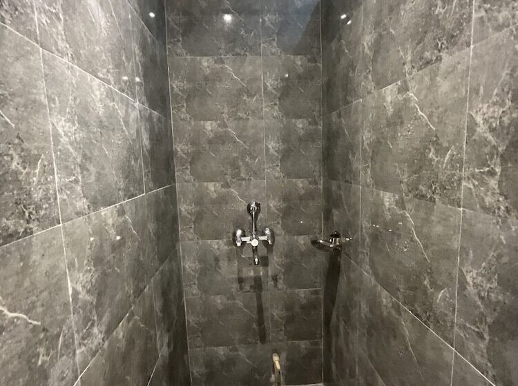 Hostel Bunk N Beyond