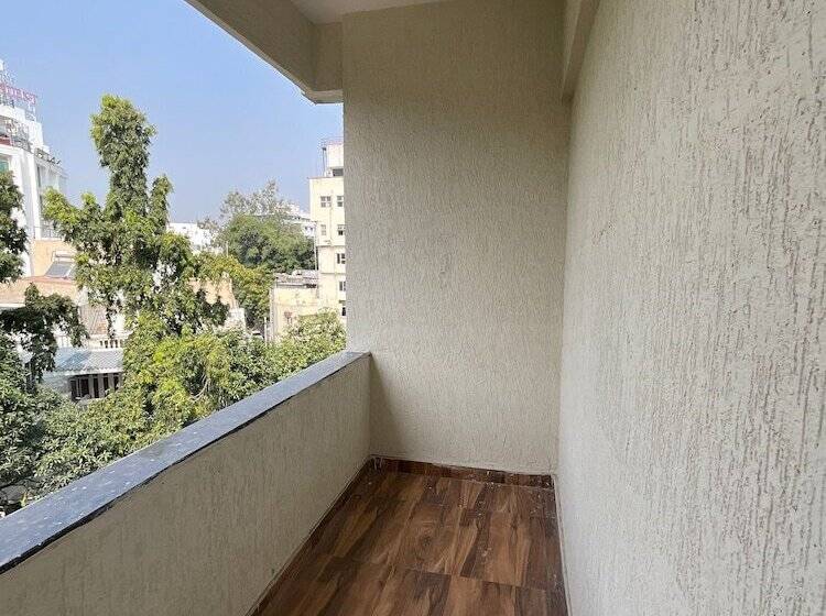 Hostel Bunk N Beyond