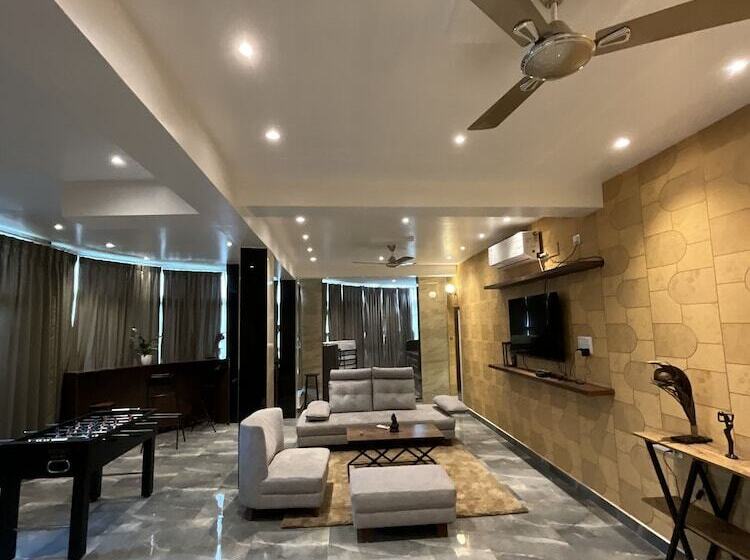 Hostel Bunk N Beyond