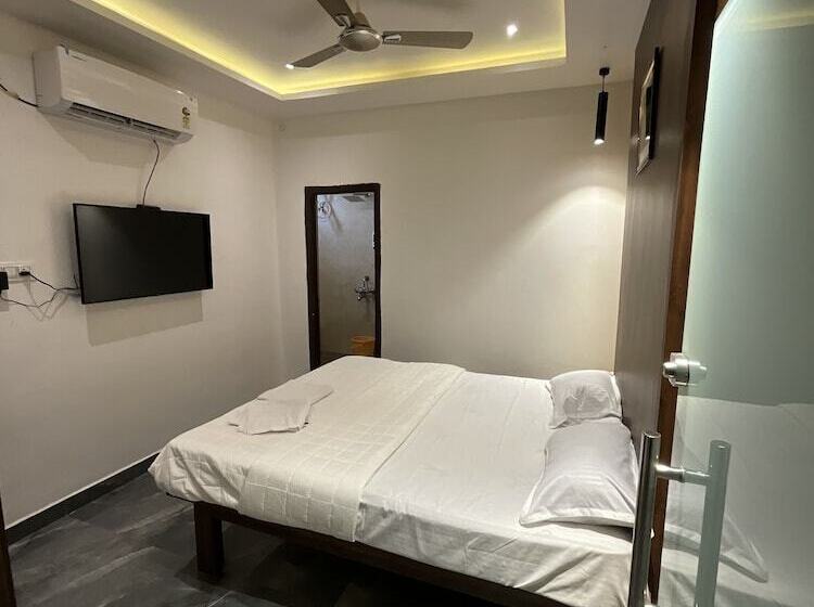 Hostel Bunk N Beyond