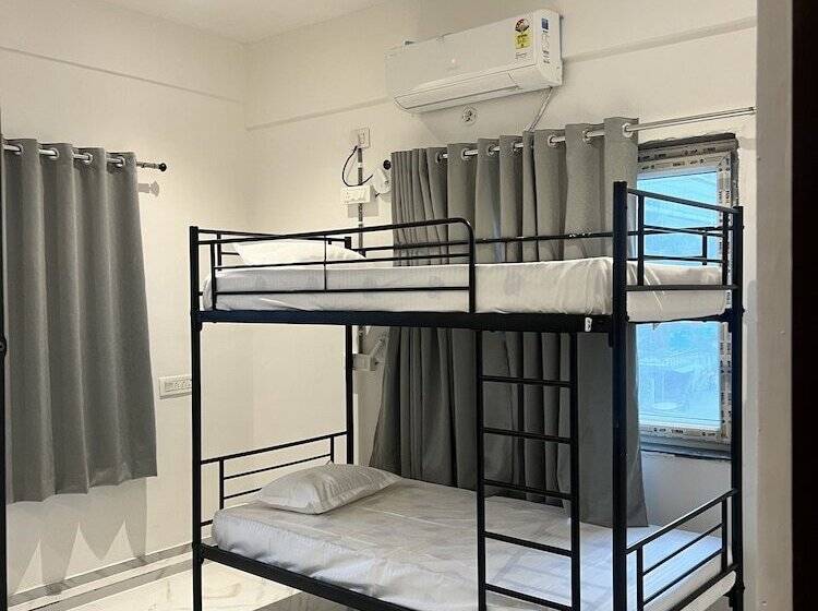 Hostel Bunk N Beyond