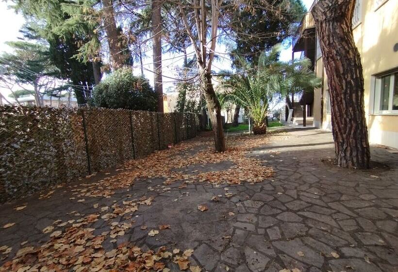 ユースホステル Ah Roma