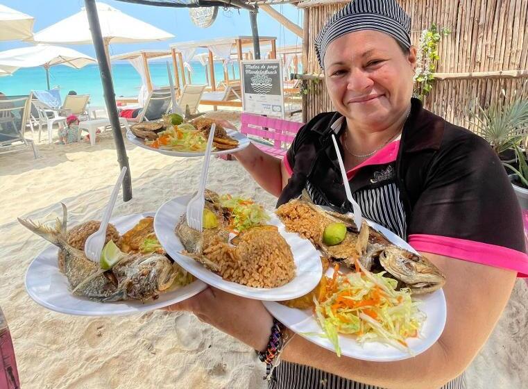 旅馆 Mandala Beach Club