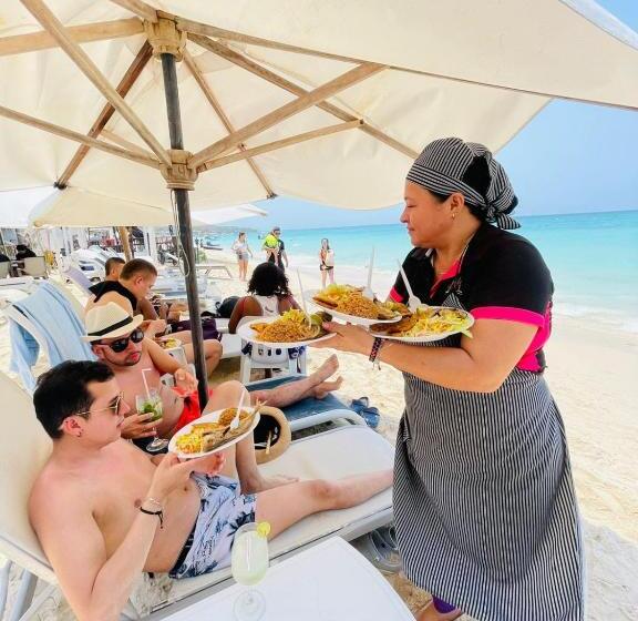 旅馆 Mandala Beach Club