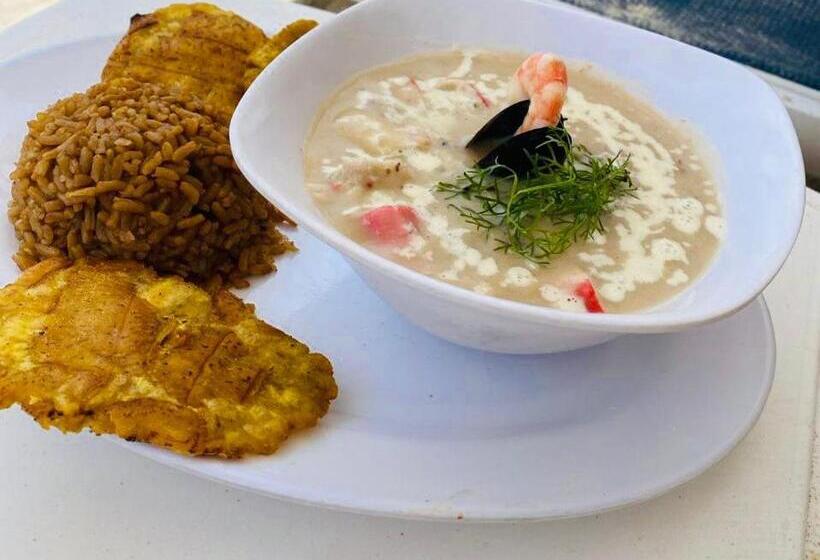 旅馆 Mandala Beach Club