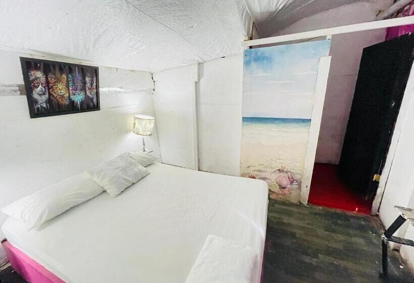 旅馆 Mandala Beach Club