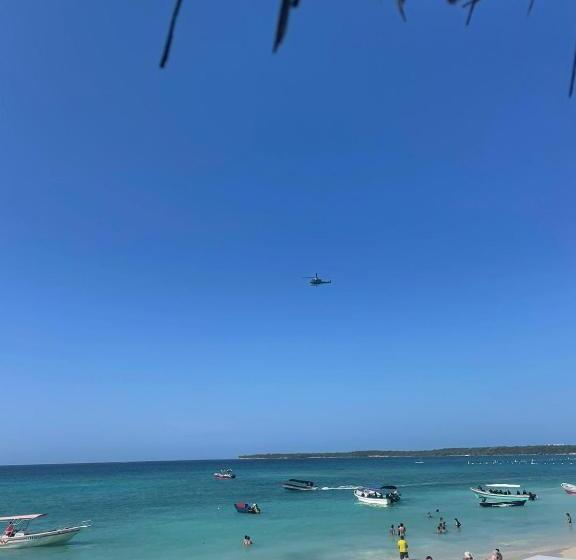 旅馆 Mandala Beach Club