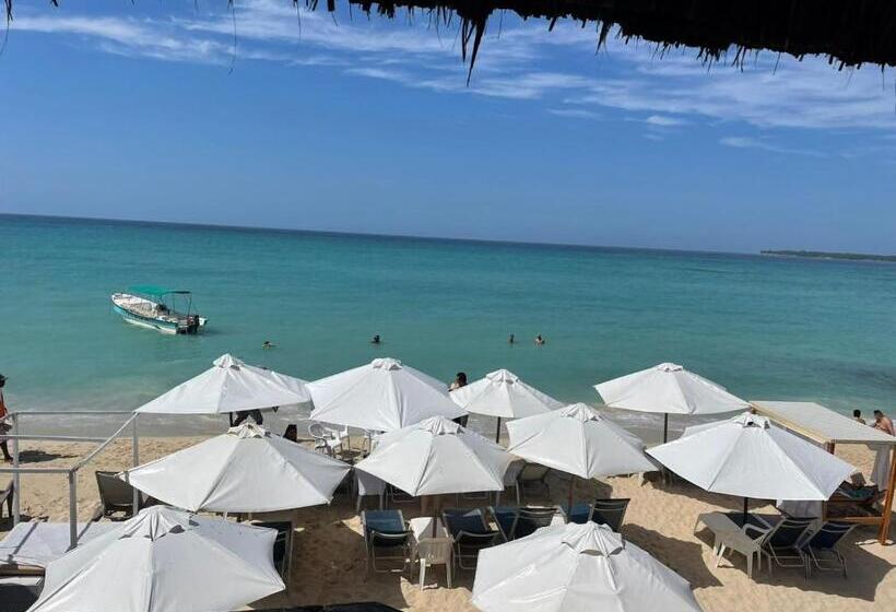 旅馆 Mandala Beach Club