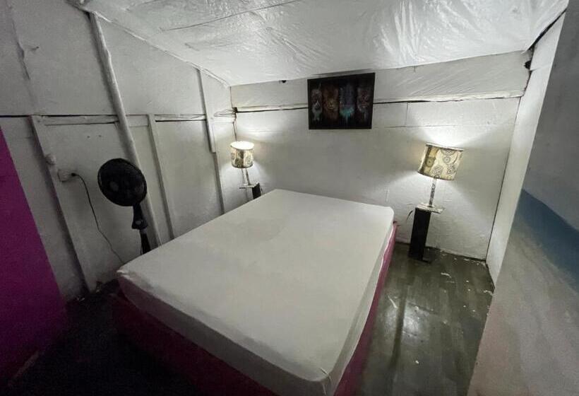 旅馆 Mandala Beach Club