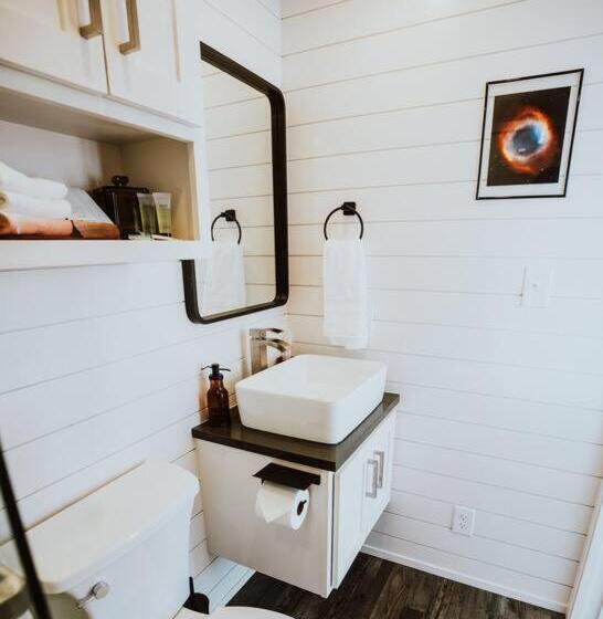 فندق صغير New Starry Night Shipping Container Home