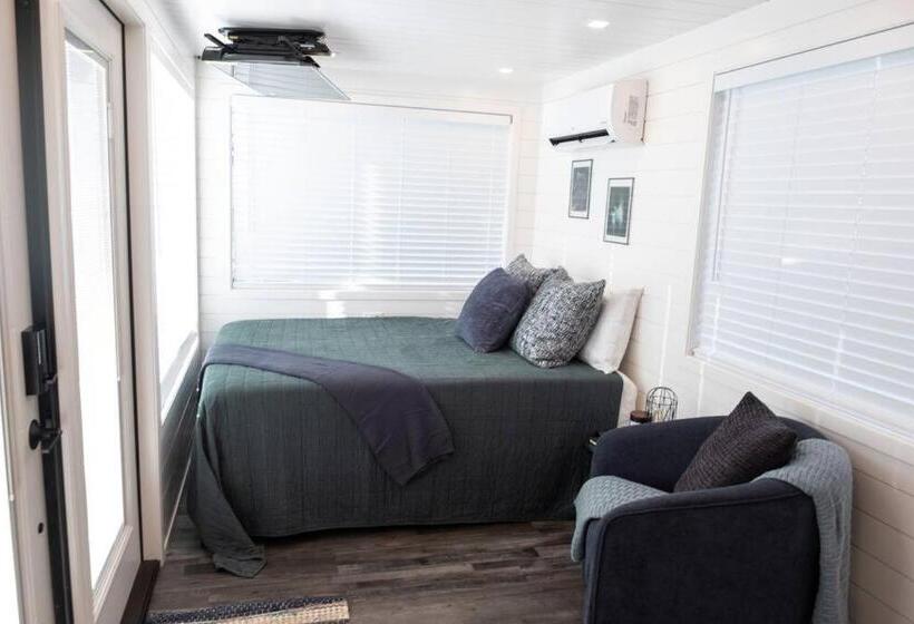 فندق صغير New Starry Night Shipping Container Home