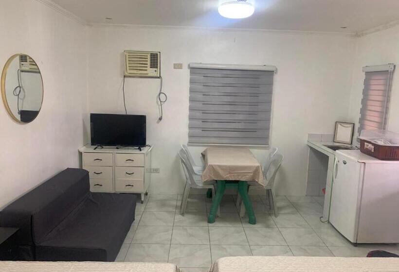 ユースホステル Nolina S Transient Rooms Alaminos, Pangasinan