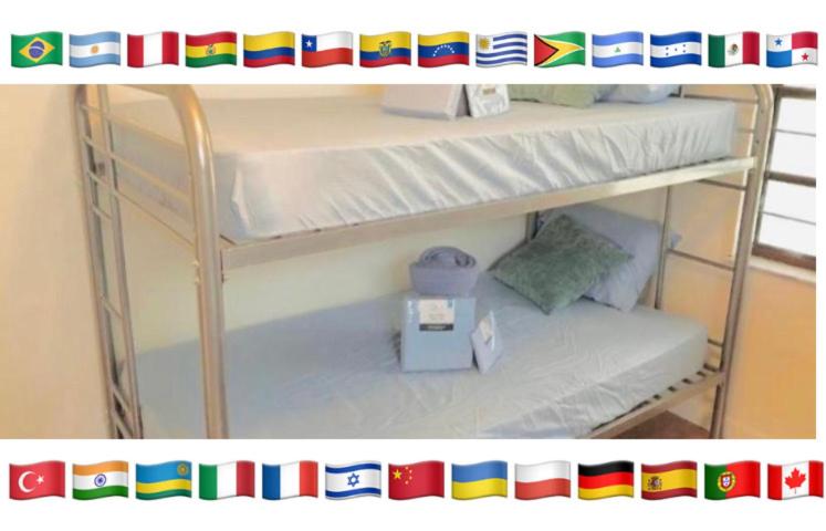 旅馆 Miami On A Budget   Free Coffee  Female Dorms   Men Dorms Under New Management