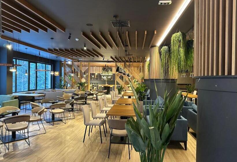 Aparthotel Zlatni Javor