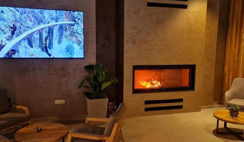 Aparthotel Zlatni Javor