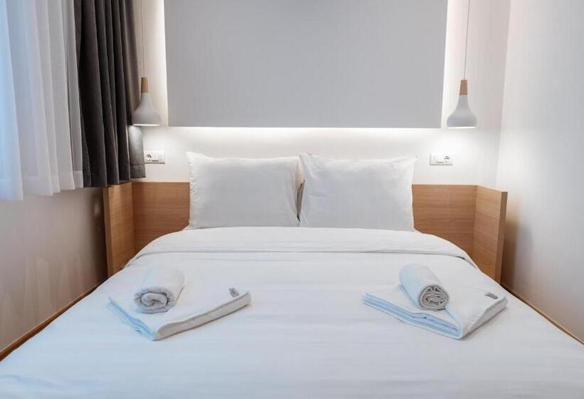 Aparthotel Zlatni Javor