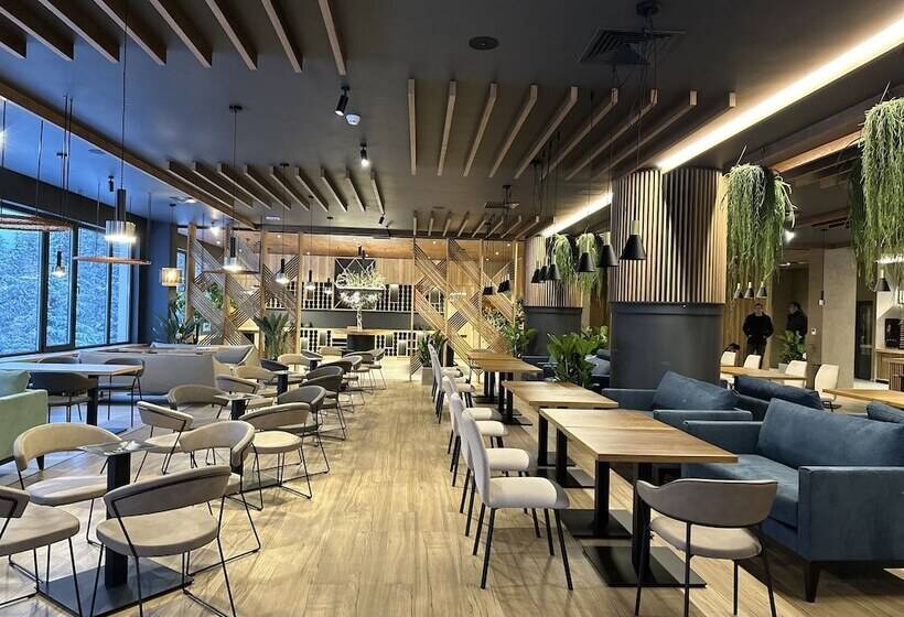 Aparthotel Zlatni Javor