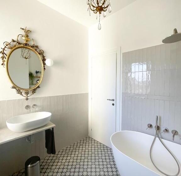 تختخواب و صبحانه Alborgocollegiomarialuigia