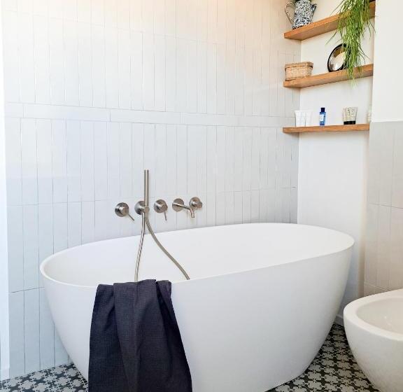 تختخواب و صبحانه Alborgocollegiomarialuigia