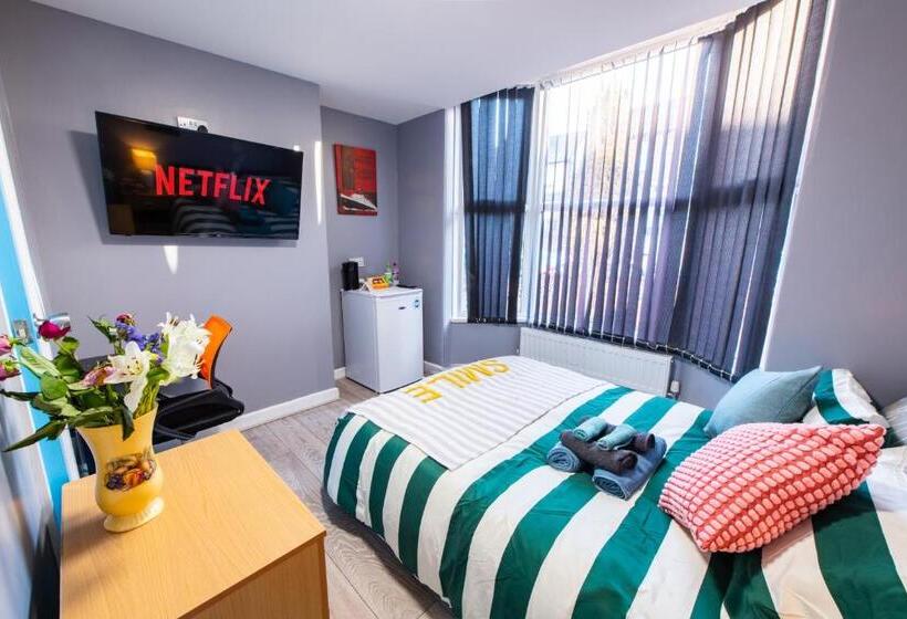 민박 Heart Of Maidstone   Premium Double Rooms With Free Wi Fi