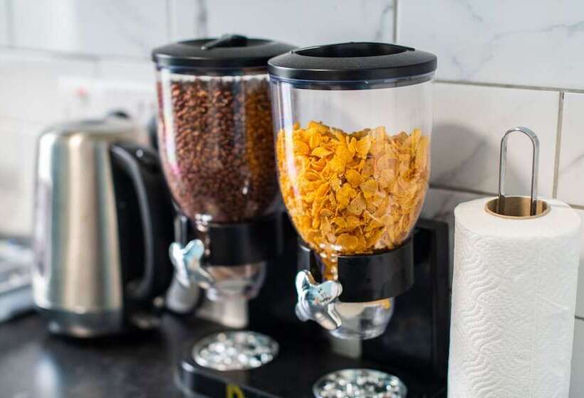 민박 Heart Of Maidstone   Premium Double Rooms With Free Wi Fi