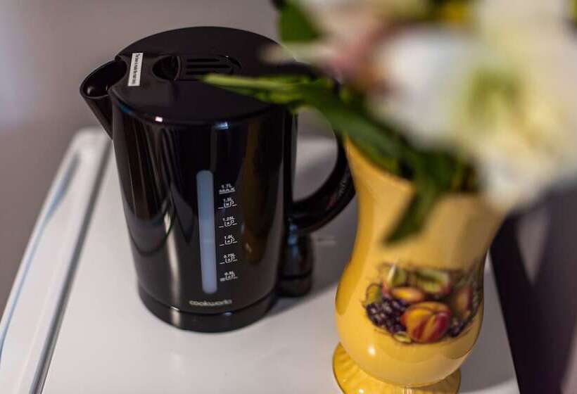 민박 Heart Of Maidstone   Premium Double Rooms With Free Wi Fi