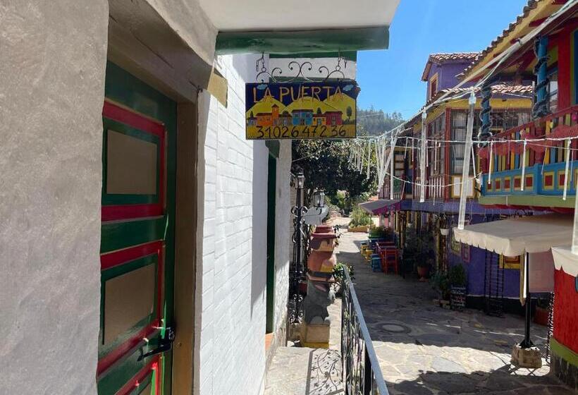 تختخواب و صبحانه La Puerta