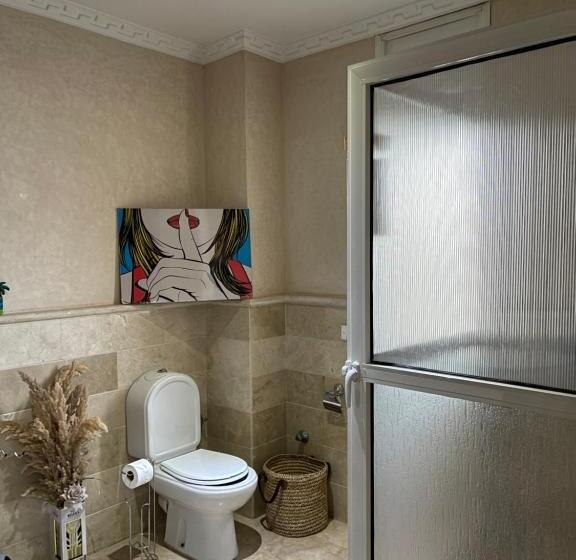 تختخواب و صبحانه Luxury Grey Suite In Hay Riad