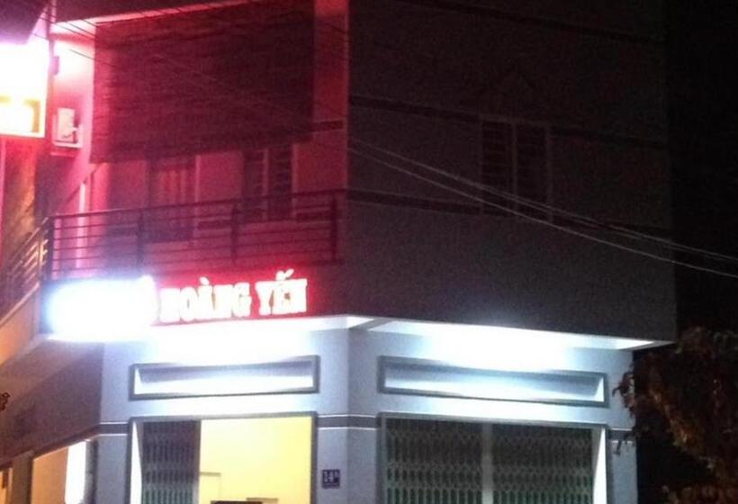 تختخواب و صبحانه Nhà Nghỉ Hoàng Yến Phan Rang