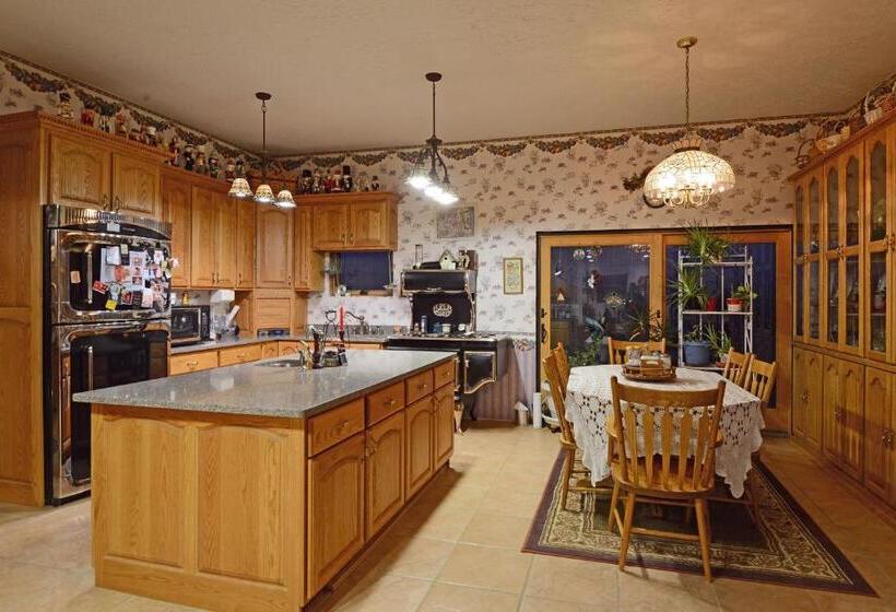 مبيت وإفطار Paradise Ranch Castle