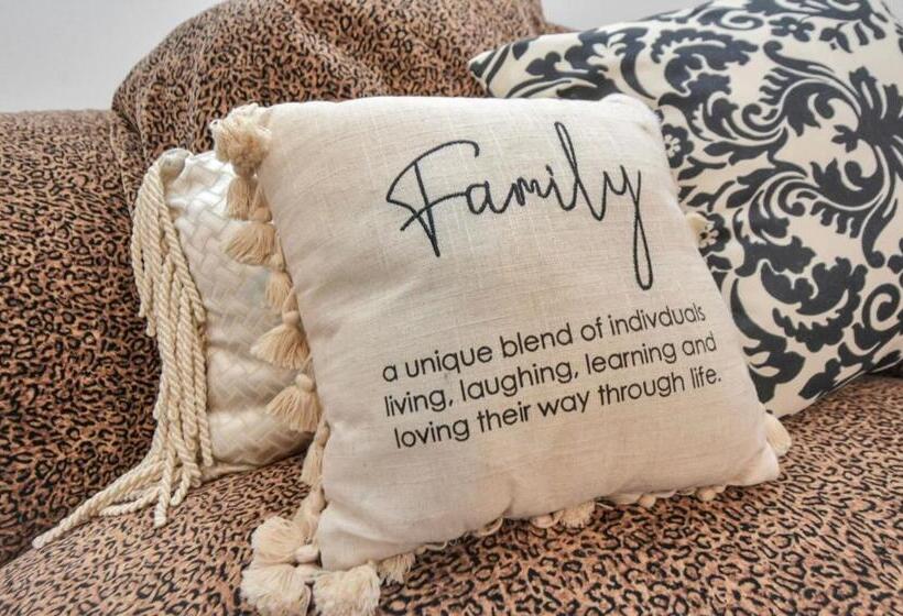 مبيت وإفطار Peaceful Queen Master Suite