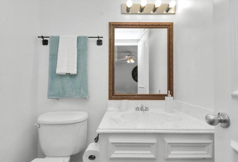 مبيت وإفطار Peaceful Queen Master Suite