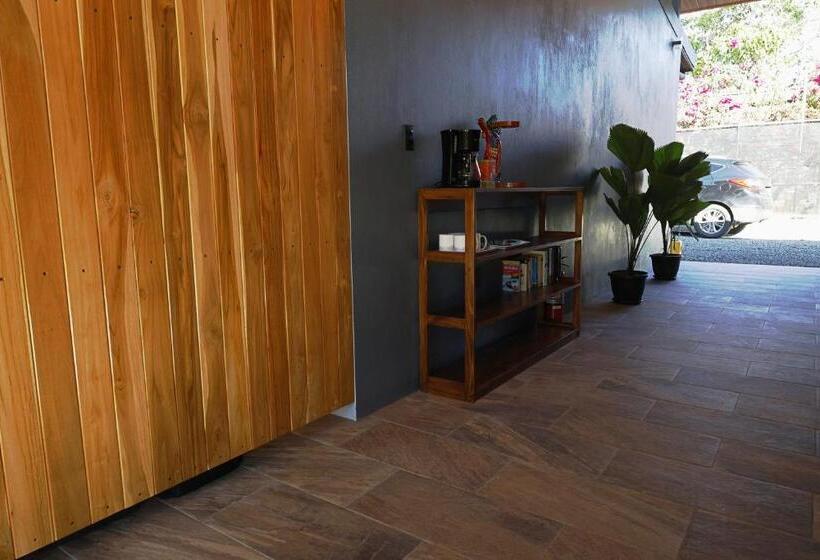 住宿加早餐  Raya