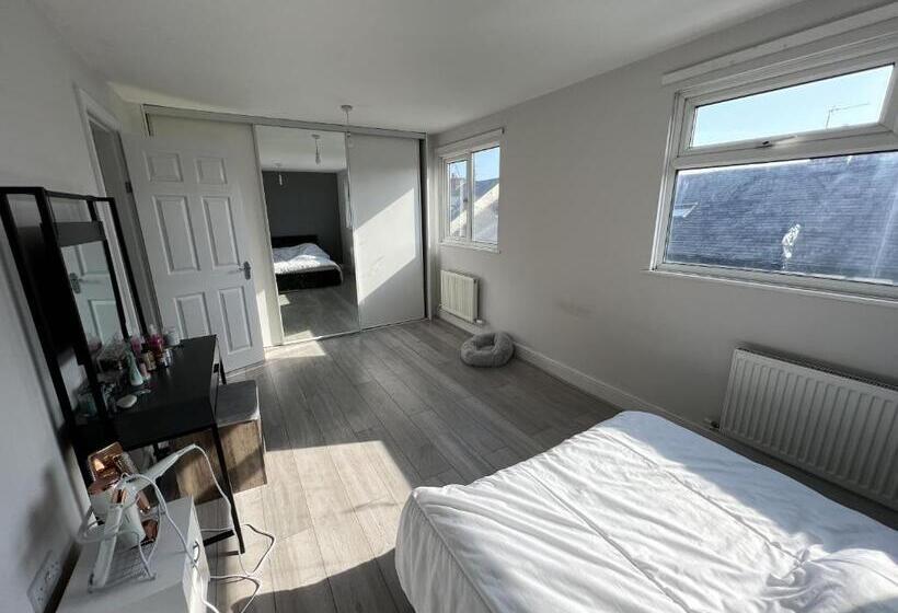 مبيت وإفطار Ridleybnb