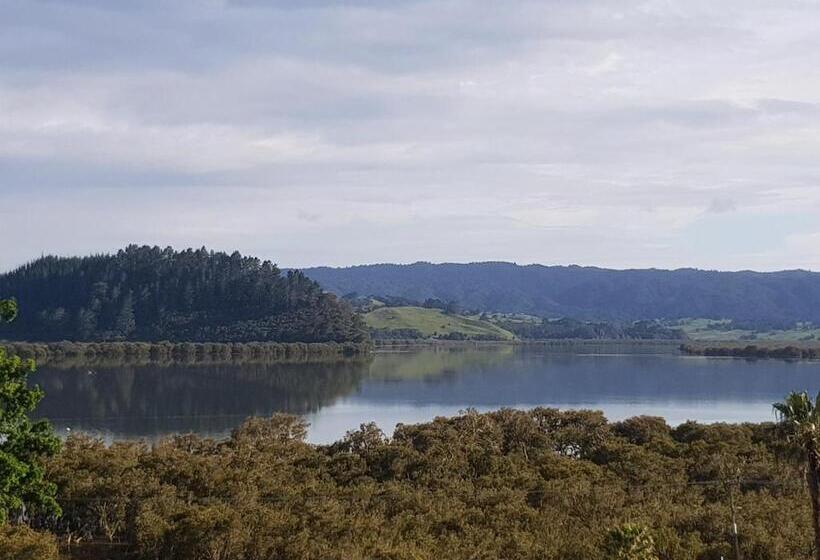 צימר Riverhead Villa