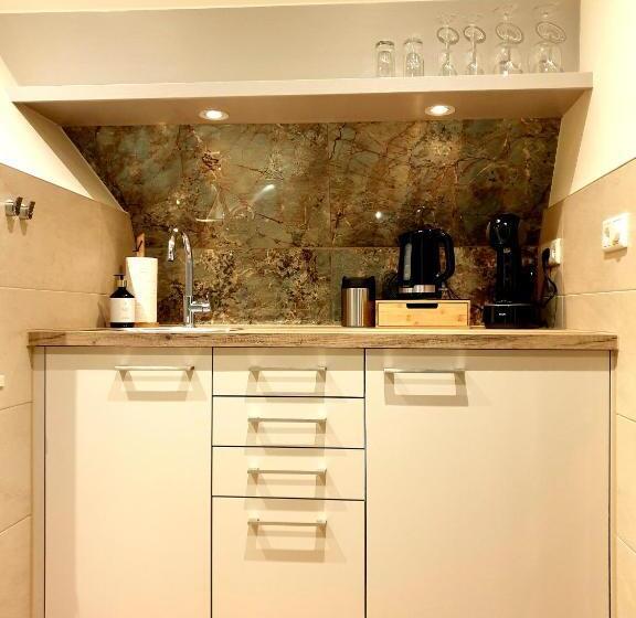 مبيت وإفطار Suite De Brinkparel