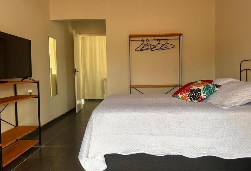 Bed and Breakfast Suítes Aqui é Seu Lugar Itaguá