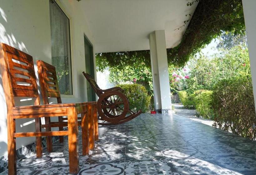 Blizz Hotels Resorts