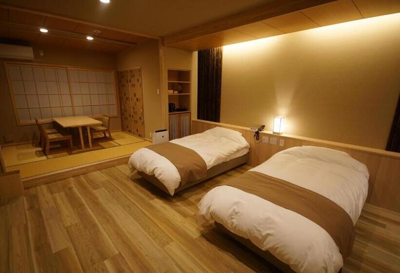 فندق 京ごはんと露天風呂の宿 ゆのはな 月や