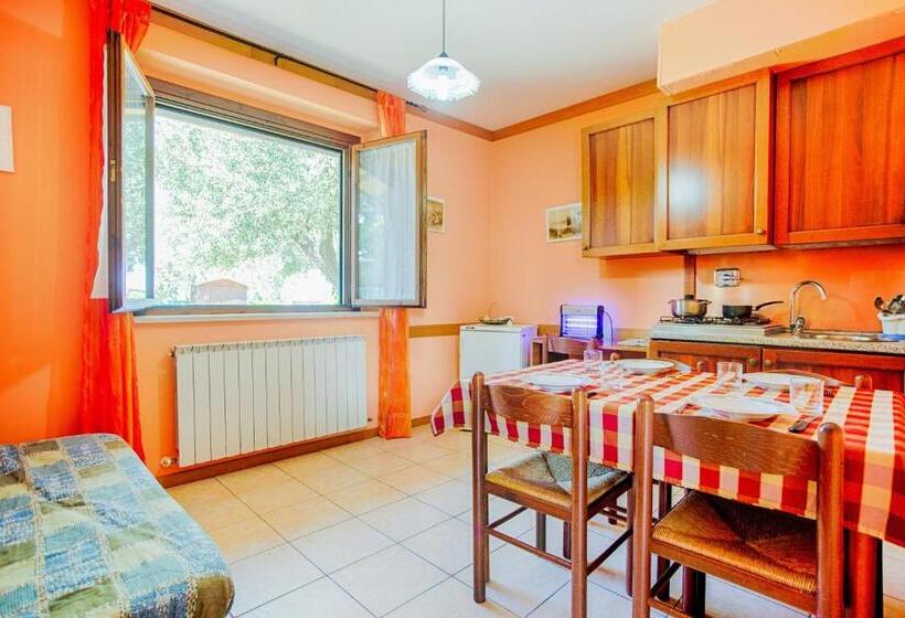 هتل Agriturismo La Mora   Gemelli